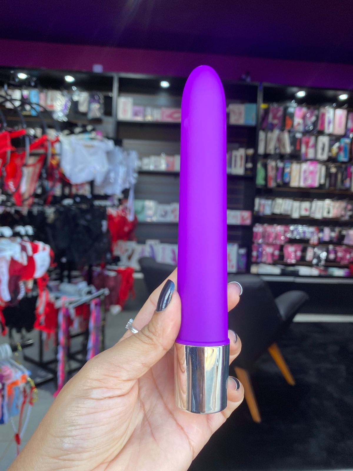 Juliano -Vibrador Personal Com 10 Vibrações Aveludado 17CM (PS007C) pilha — comprar com embalagem discreta na iFody