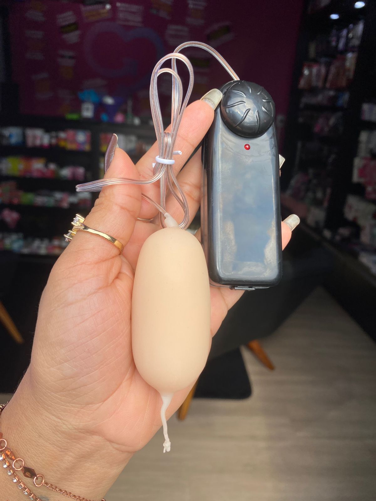 ELEANORA -CÁPSULA V1BR4T0R14 MULTIVELOCIDADES - pilha