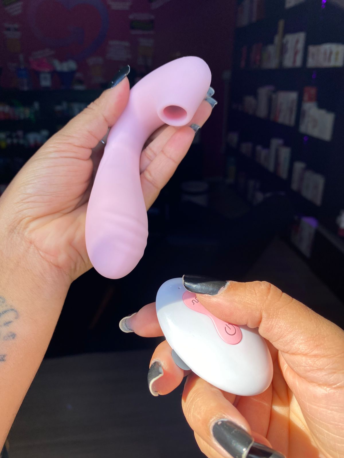 V1br4d0r calcinha com pulsação no cl1t0r1s 10 intensidades (1063) recarregável