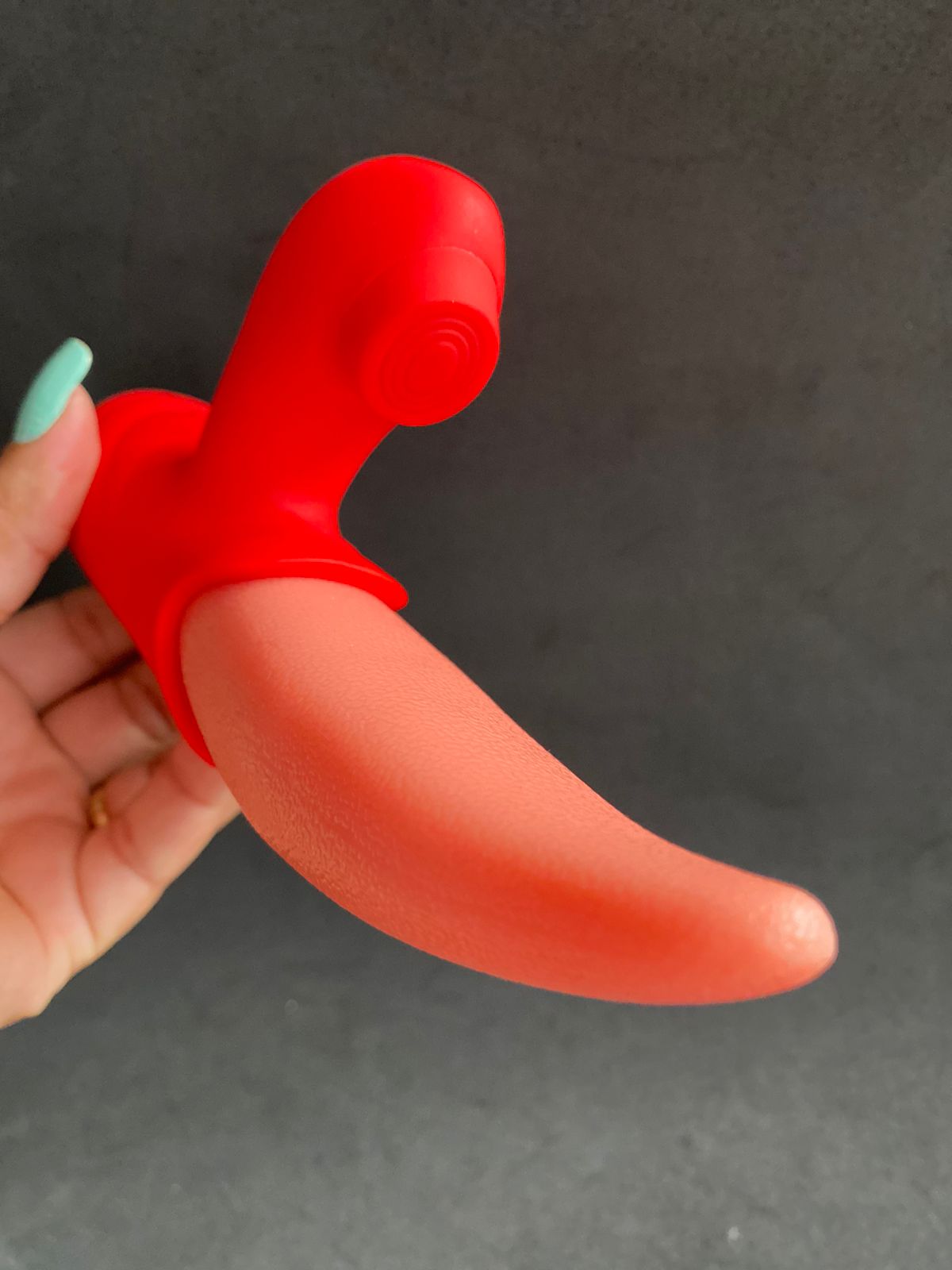 Estimulador clitóriano em formato de língua 10 intensidades (5358) recarregável — foto 4