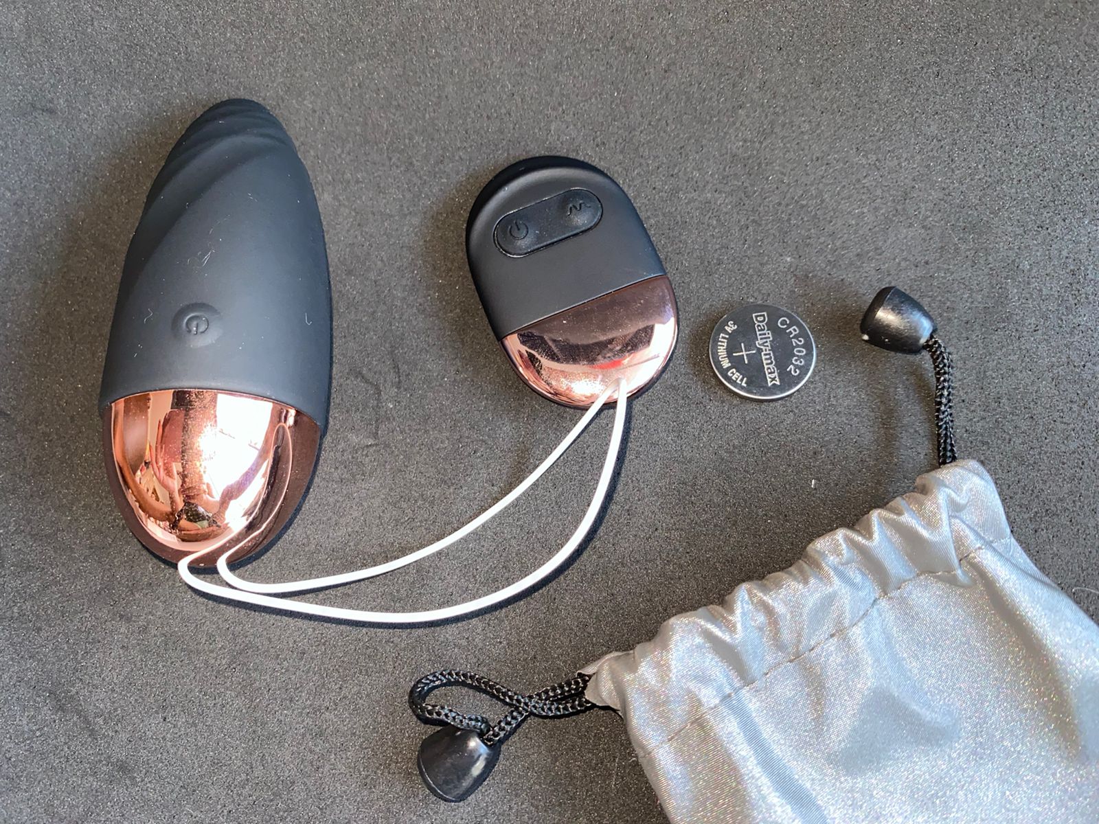 BULL3T COM CONTROLE REMOTO E 10 intensidades (BW0056) pilha