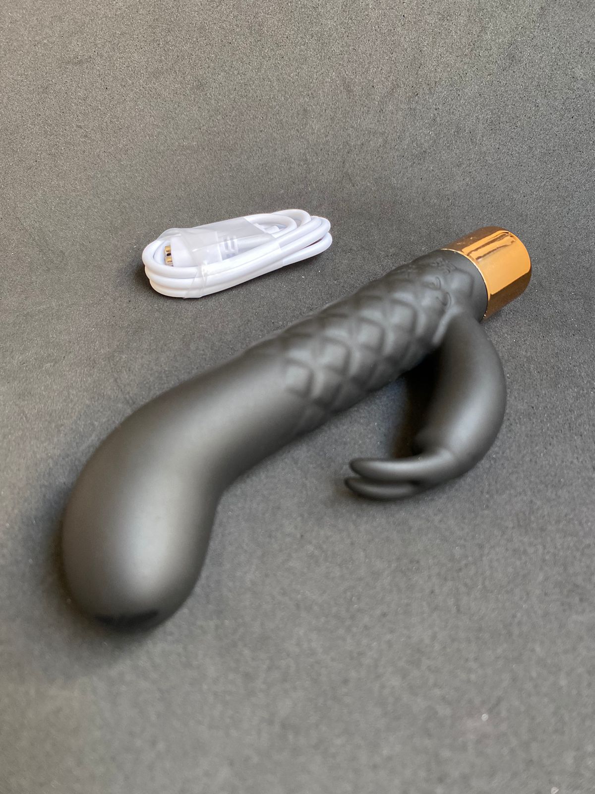 Rabbit -v1br4d0r com estimulo no ponto g e cl1t0r1s- 07 intensidades (3511) preto