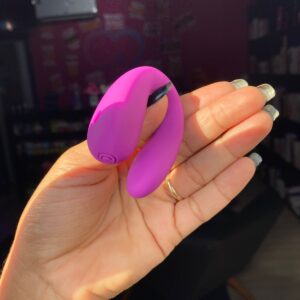 vibrador de casal -em formato de U para maior estimulo- 01 intensidade (8792) roxo