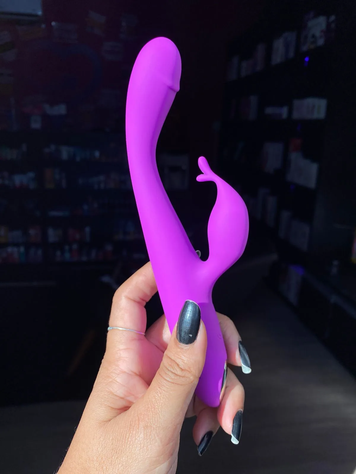 Henry -Vibrador ponto G com estimulo no clitóris 10 intensidades recarregável