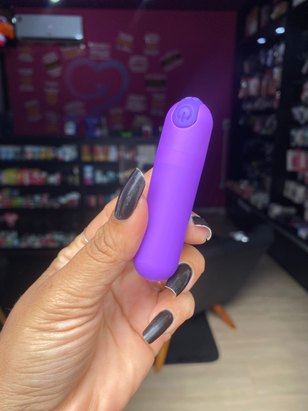 HandVibra Roxo – Cápsula V1br4t0r14 de Cl1t0r1s com 10 Intensidades (1411) recarregável