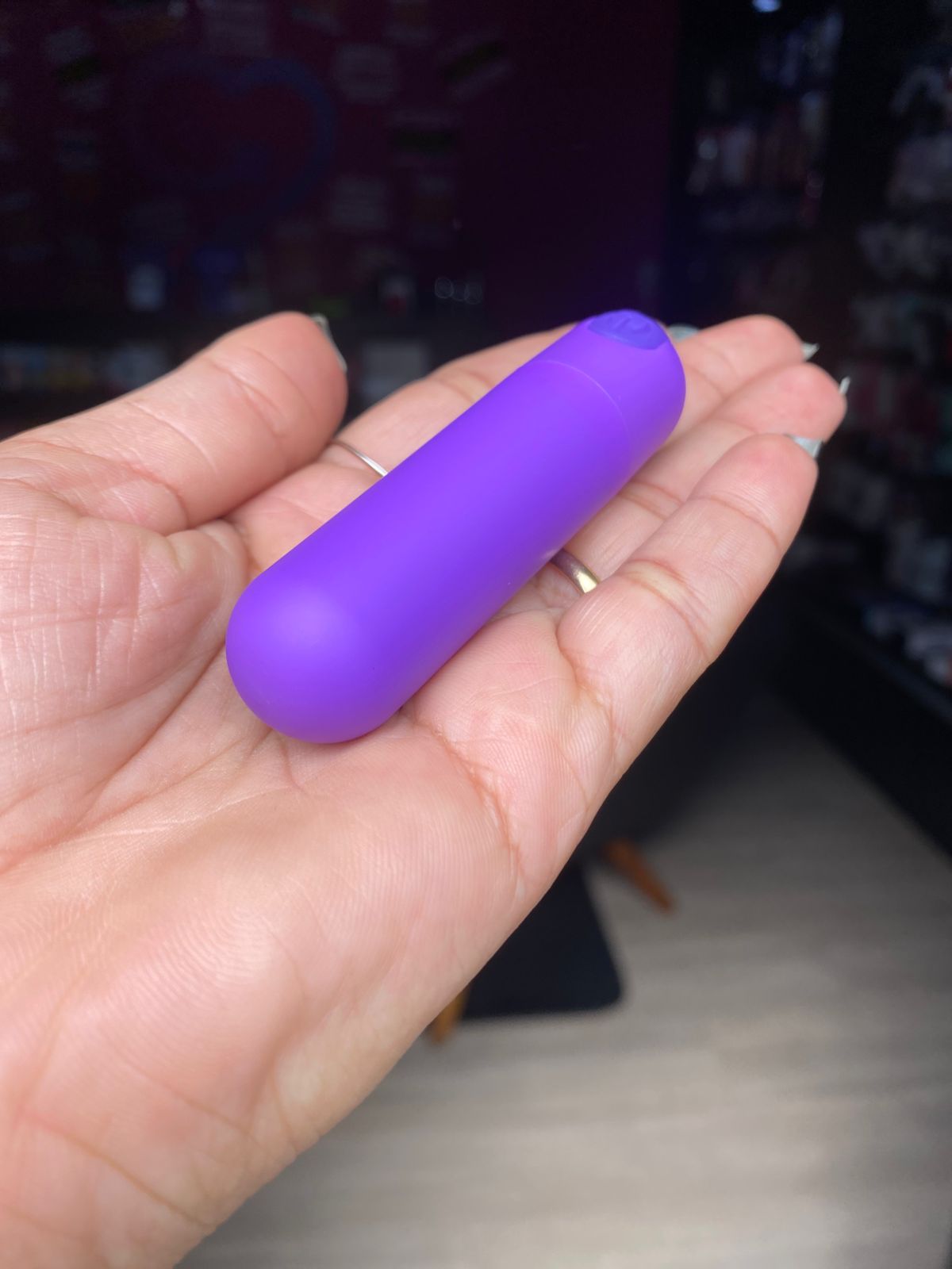 HandVibra Roxo – Cápsula V1br4t0r14 de Cl1t0r1s com 10 Intensidades (1411) recarregável