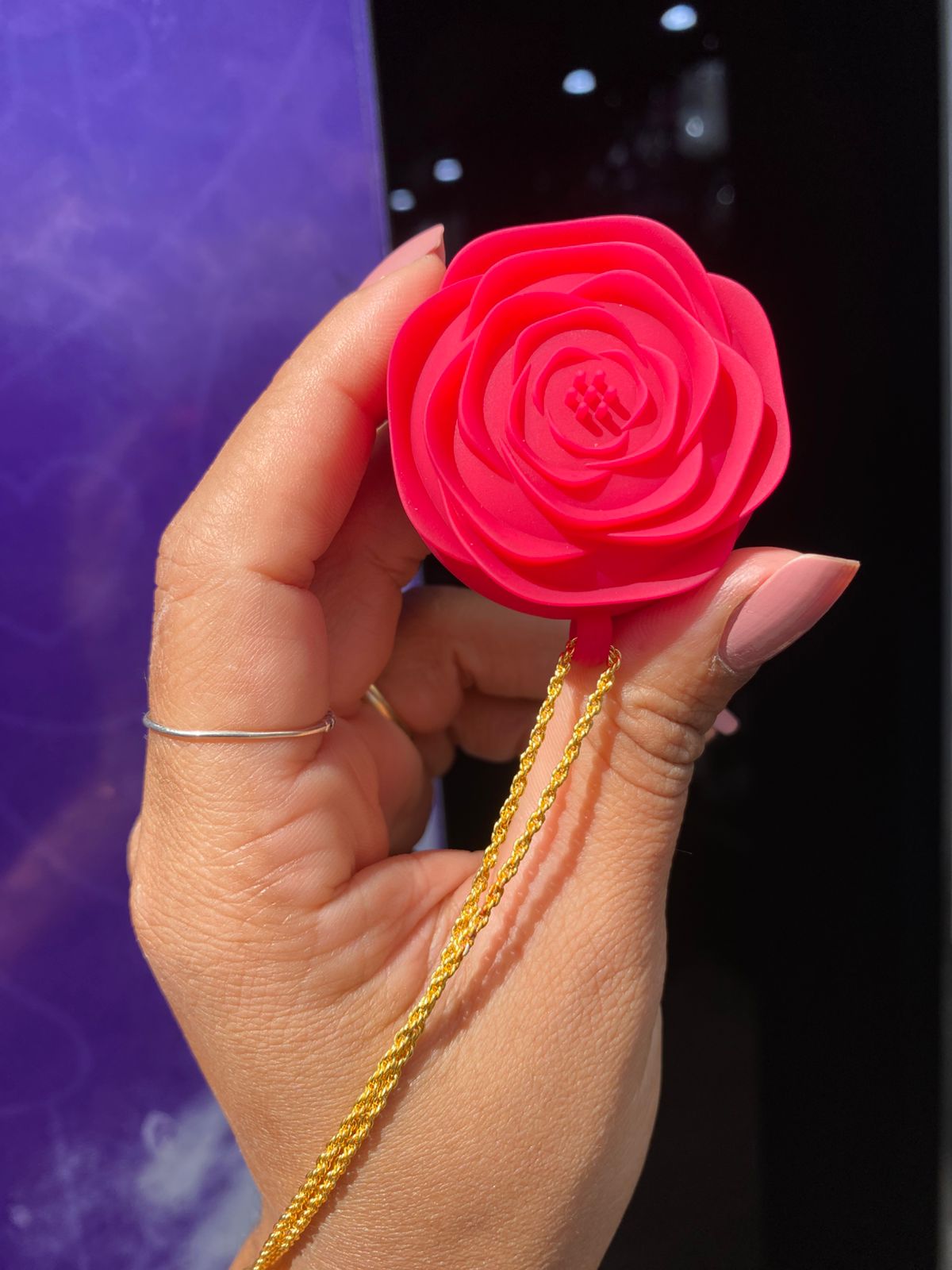 V1br4d0r Colar com Pingente Formato Rosa 10 intensidades (098) recarregável