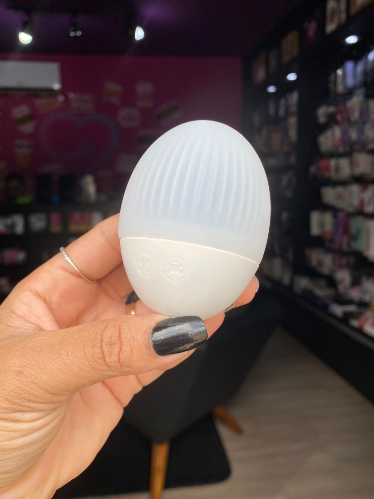 V1br4d0r de cl1t0r1s em formato de lâmpada revestido em silicone 10 intensidades (4521) recarregável