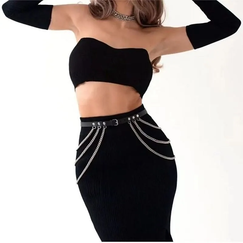 Harness - Cinto com Detalhes em Correntes