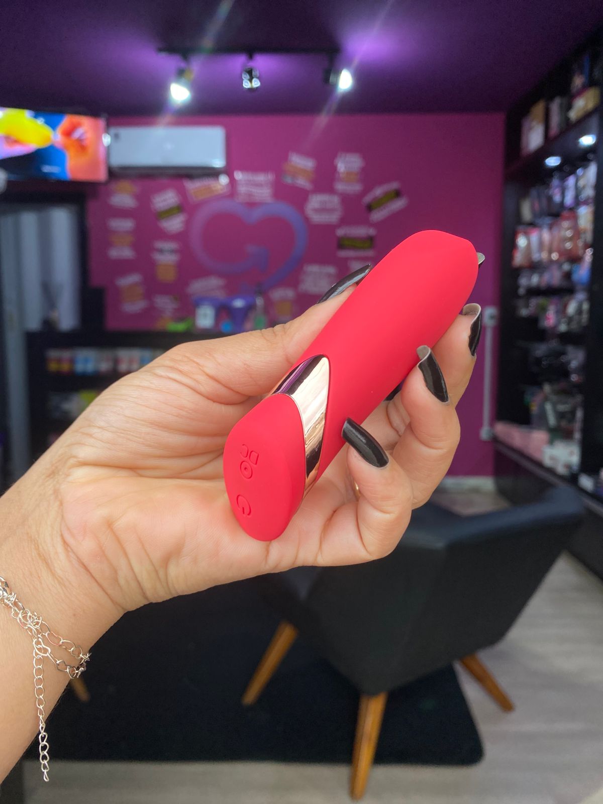 V1br4d0r de cl1t0r1s com 9 intensidades (MV124) recarregável