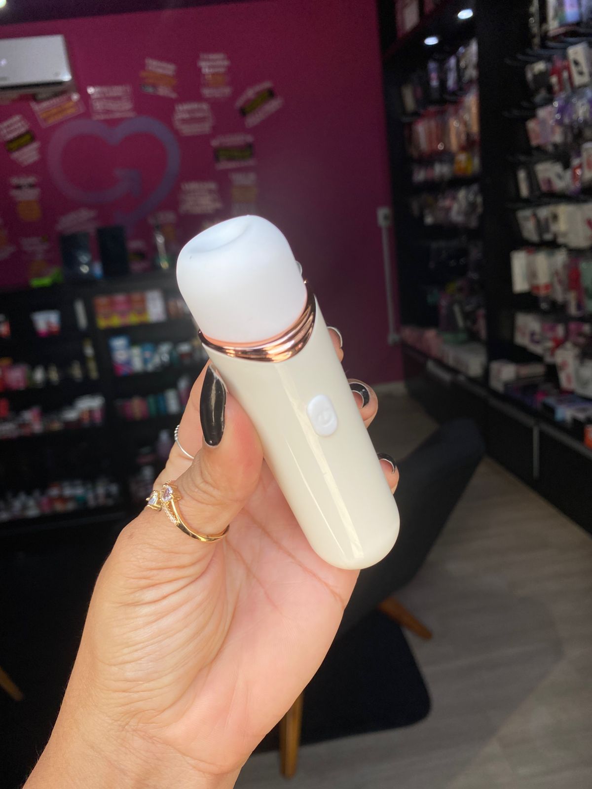 V1br4d0r de Cl1t0r1s com pulsação 10 intensidades (SU070) recarregável