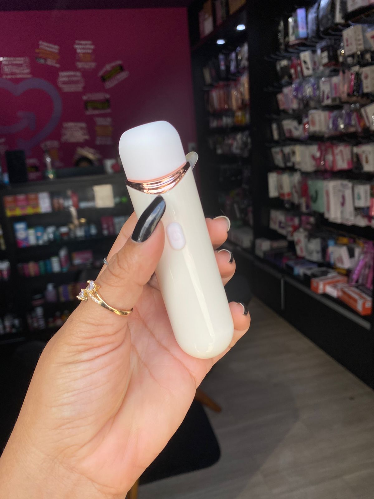 V1br4d0r de Cl1t0r1s com pulsação 10 intensidades (SU070) recarregável