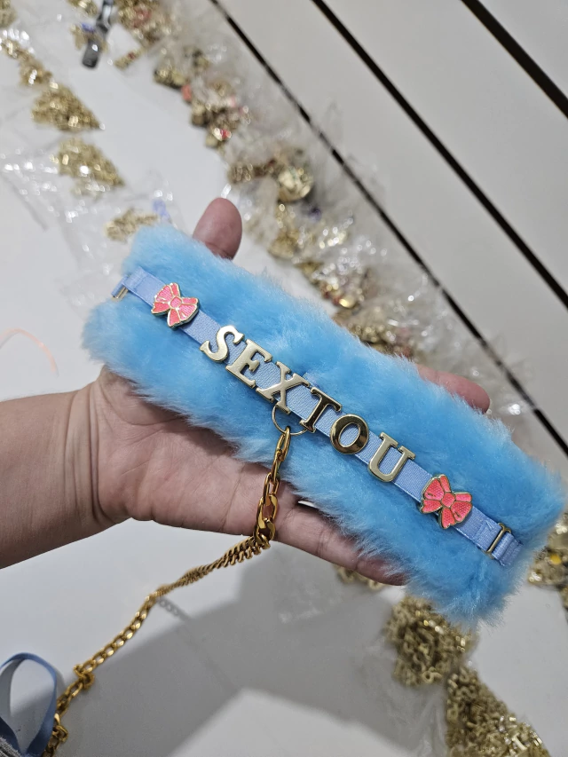 COLEIRA PELÚCIA - PERSONALIZAVEL (letras não inclusas) — foto 2