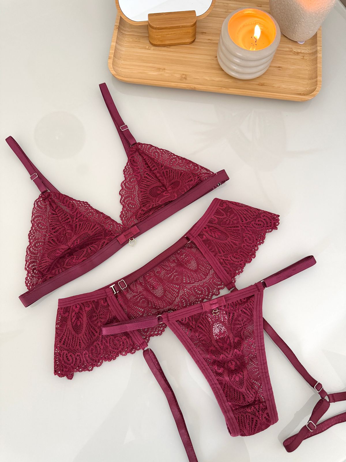 Conjunto rendado com cinta liga - tamanho M