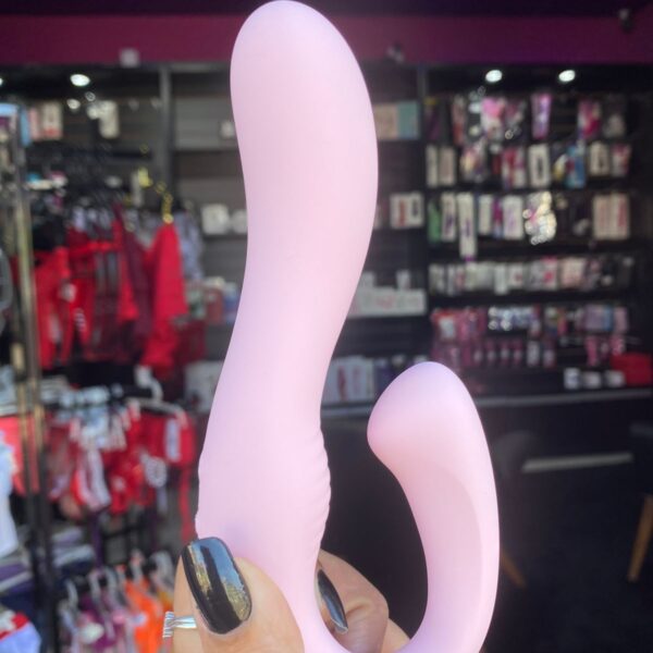 VIBRADOR Strapless COM DOIS MOTORES E 10 MODOS DE VIBRAÇÃO (8318)