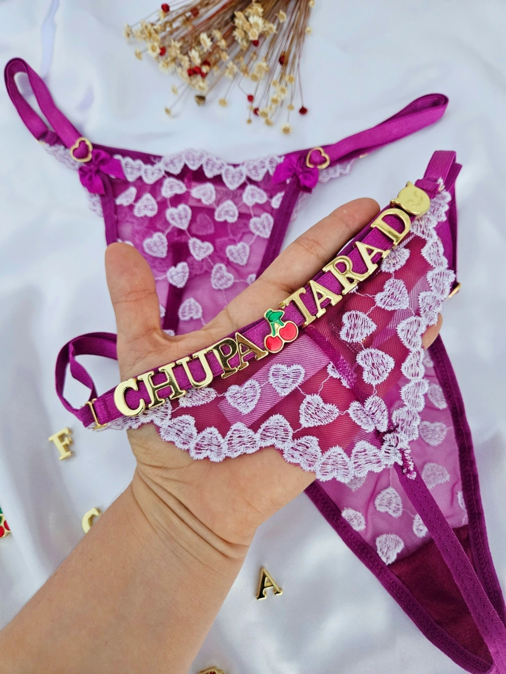 Calcinha coração personalizável (letras não inclusas) roxo c/ branco — foto 1