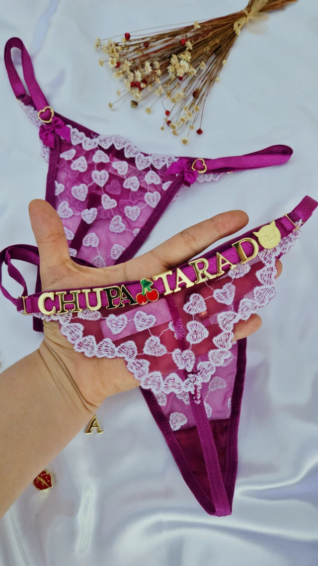 Calcinha coração personalizável (letras não inclusas) roxo c/ branco — foto 2