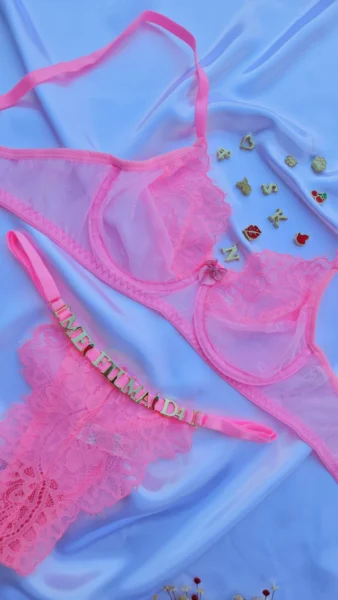 Conjunto (P) com aro transparente (letras não inlcusas)