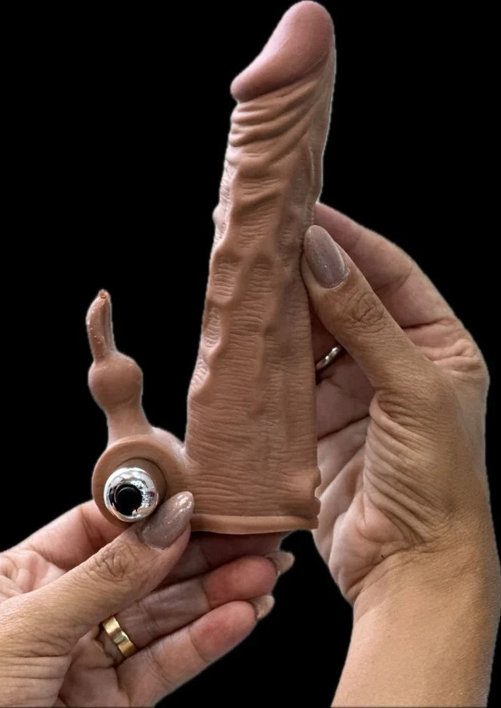 Capa Peniana com Vibrador 17,5x3,0 (7527) marrom com a glande avermelhada — foto 1