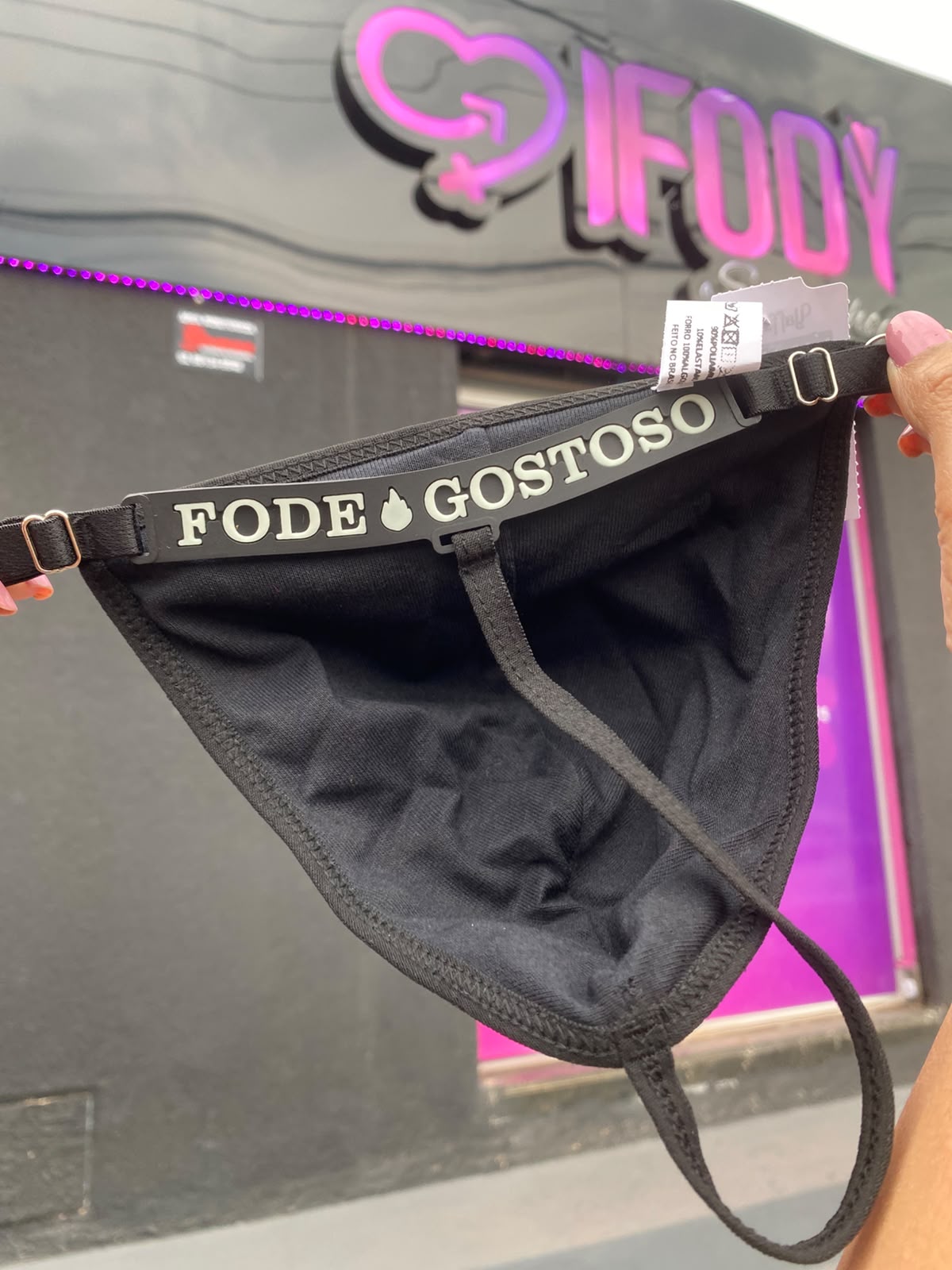 Cueca Fio Dental com Frases Neon (fode gostoso) Brilha no Escuro (0012) — foto 2
